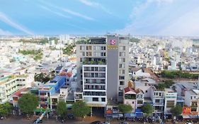 The Iris Signature Hotel And Spa